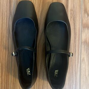Zara Women's Classic Black Flats
